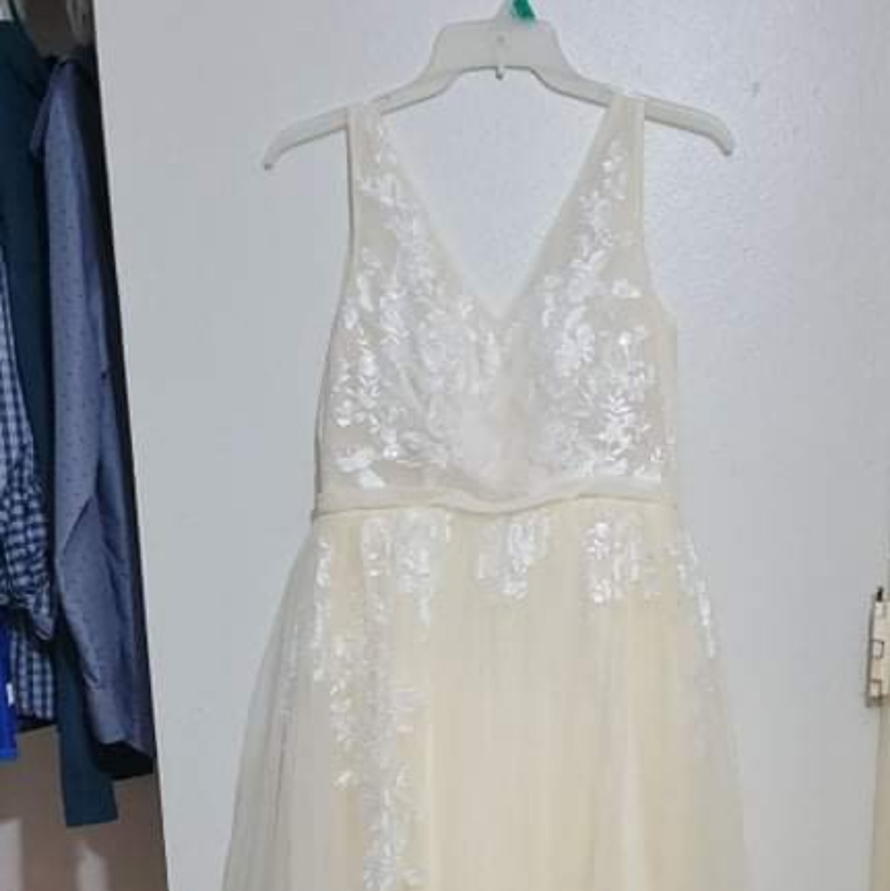 Wedding dress